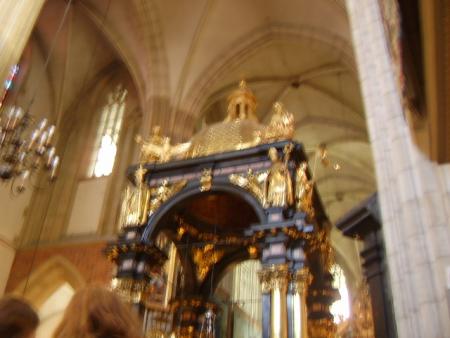 a l'intérieure de la cathédrale
